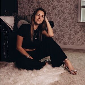 Meet your Posher, Diana